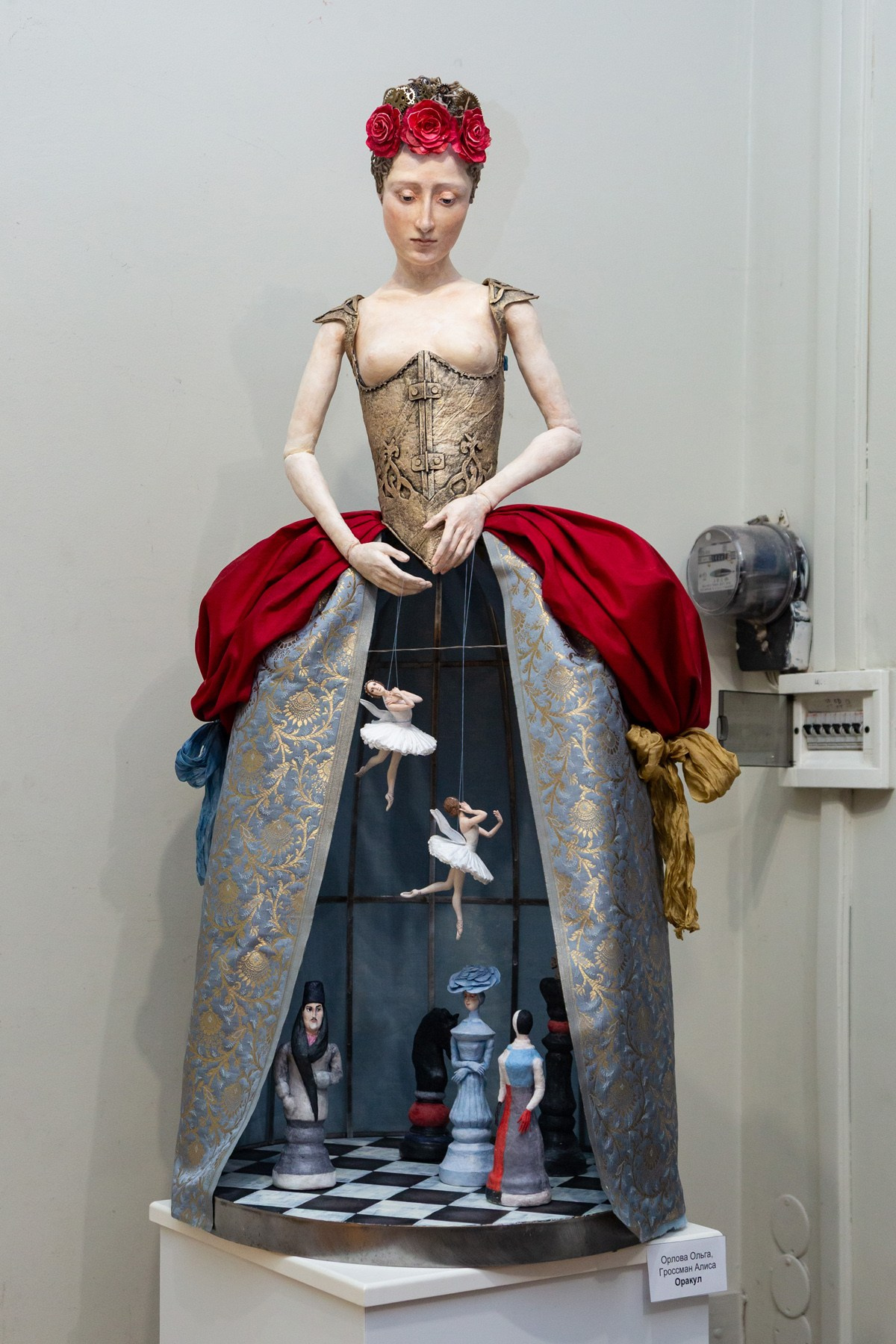 Открытие выставки DollArt «Русский стиль — Серебряный век», март 2026 г. Портретные фотографы в Москве — Анна и Алексей Бородины