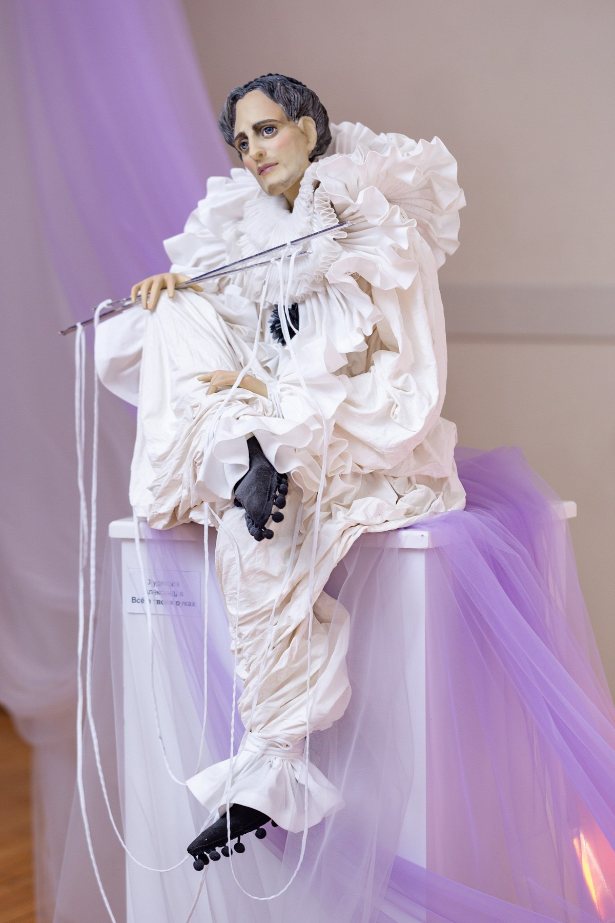 Открытие выставки DollArt «Русский стиль — Серебряный век», март 2026 г. Портретные фотографы в Москве — Анна и Алексей Бородины