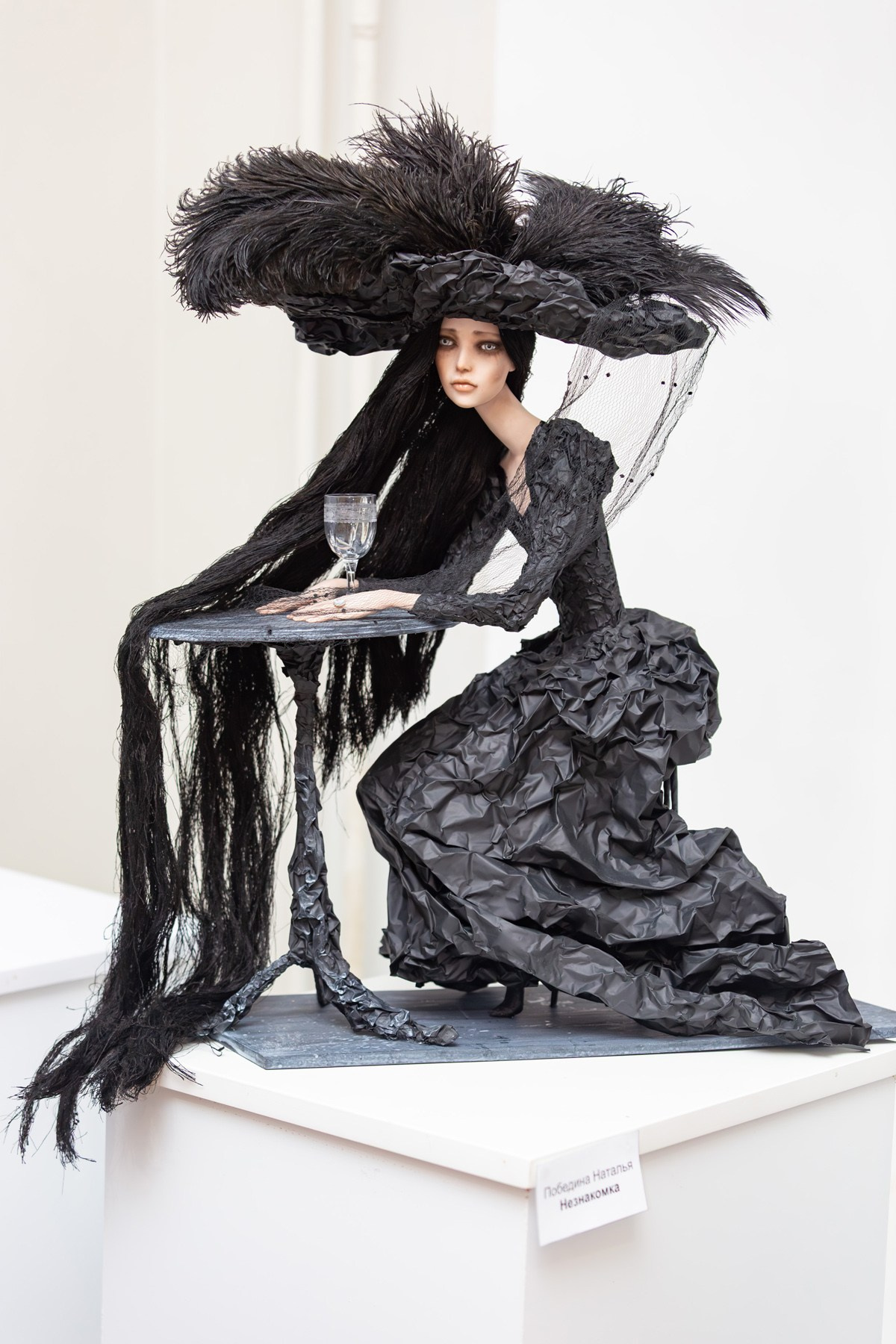 Открытие выставки DollArt «Русский стиль — Серебряный век», март 2026 г. Портретные фотографы в Москве — Анна и Алексей Бородины