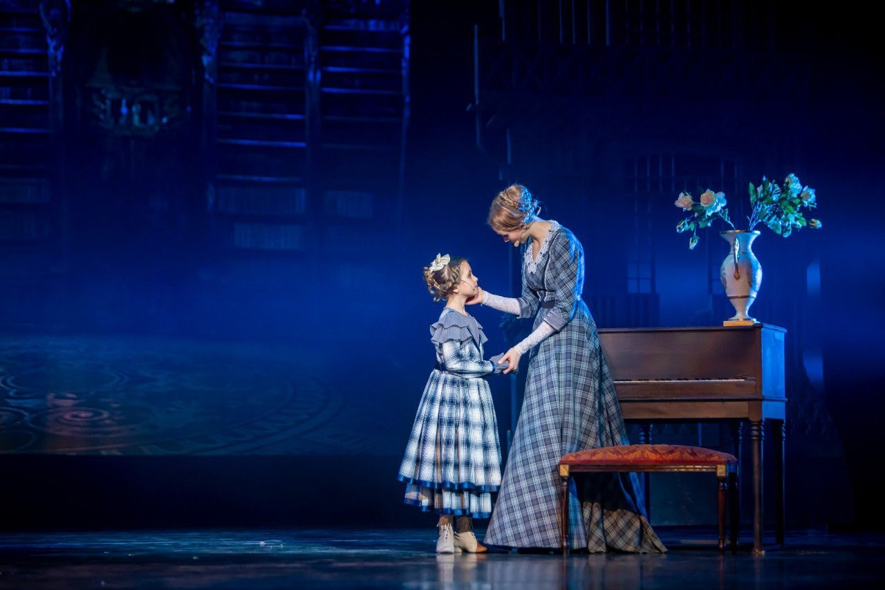 Спектакли и выступления. Варвара Карасёва