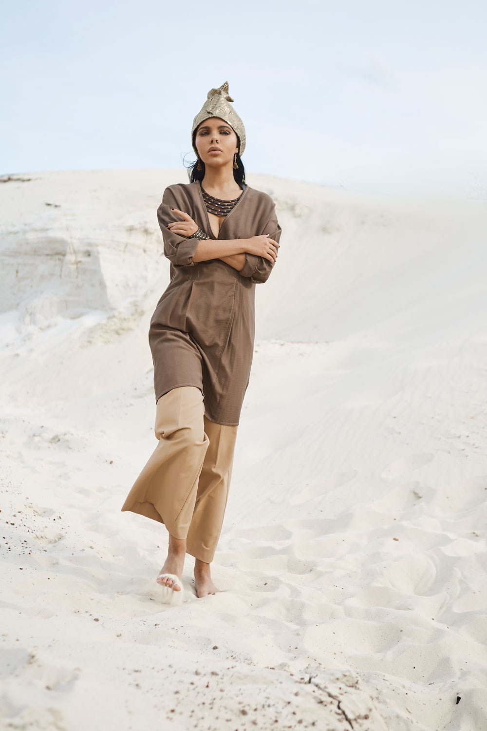 Модельная съемка в пустыне. Главная