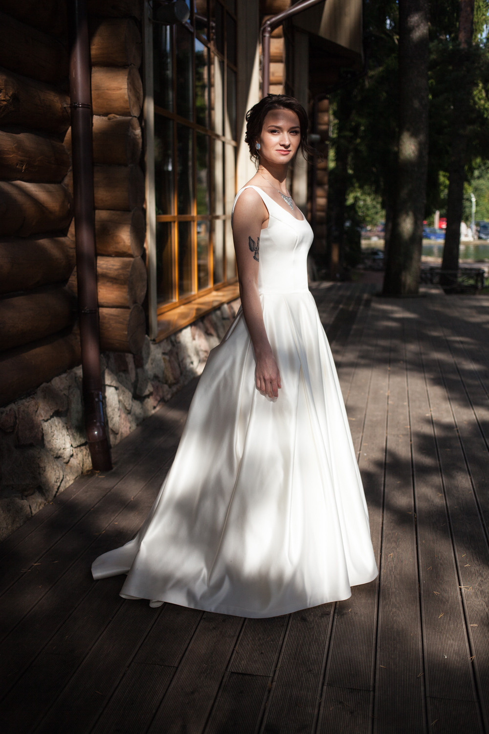 Nata and Vasily wedding on the bay. Darin the photographer