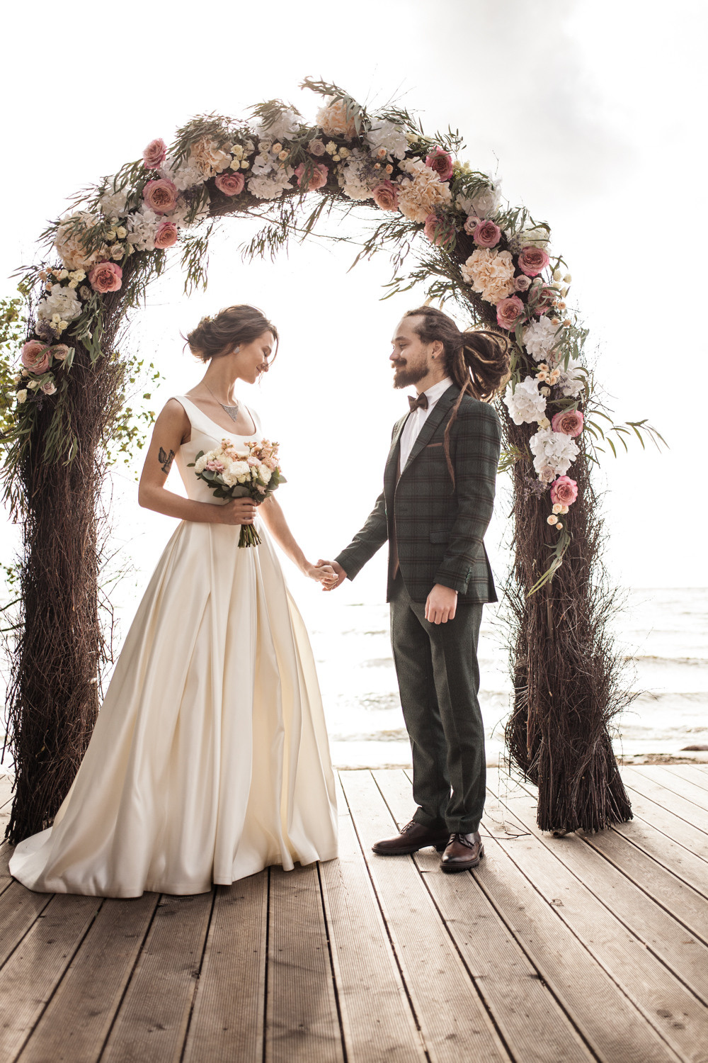 Nata and Vasily wedding on the bay. Darin the photographer