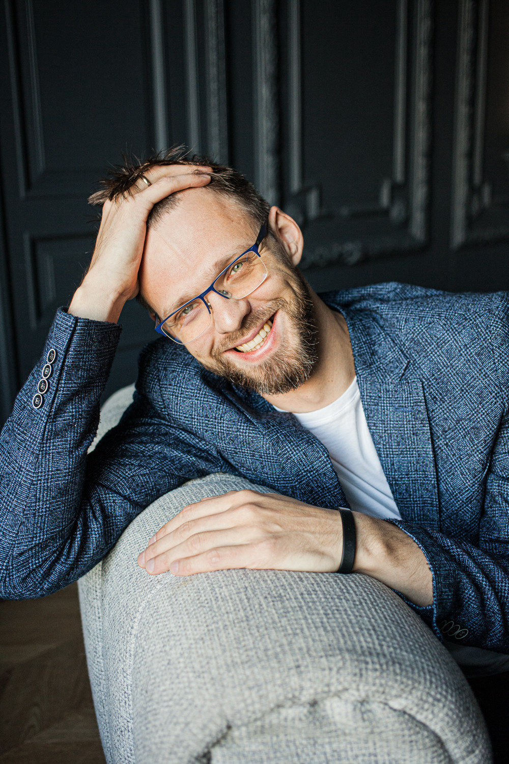 Konstantin, the doctor, neurologist. Darin the photographer