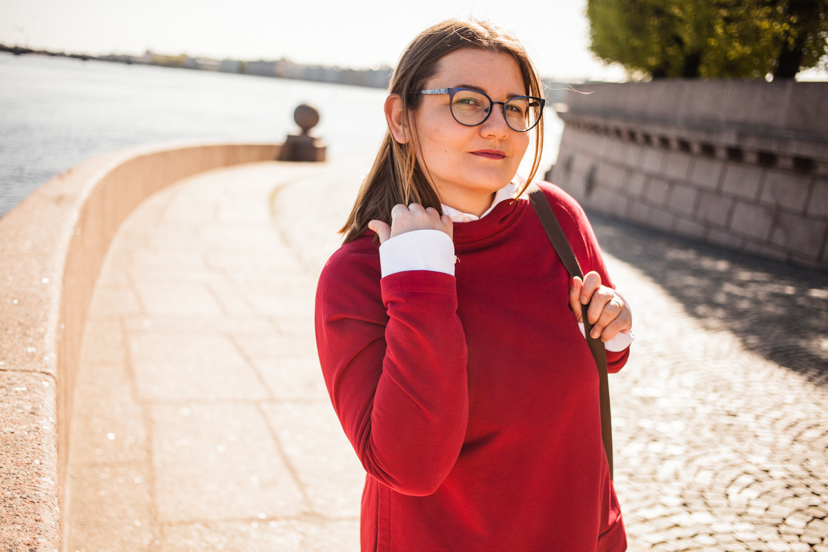 Helen, the guide of the city. Darin the photographer