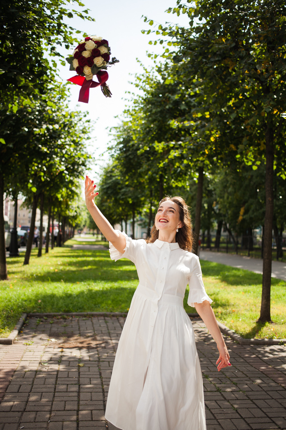 Alexa and Dmitry street wedding. Darin the photographer