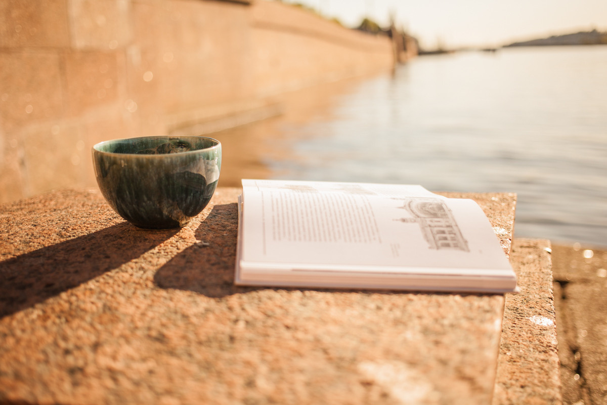 Helen, the guide of the city. Darin the photographer