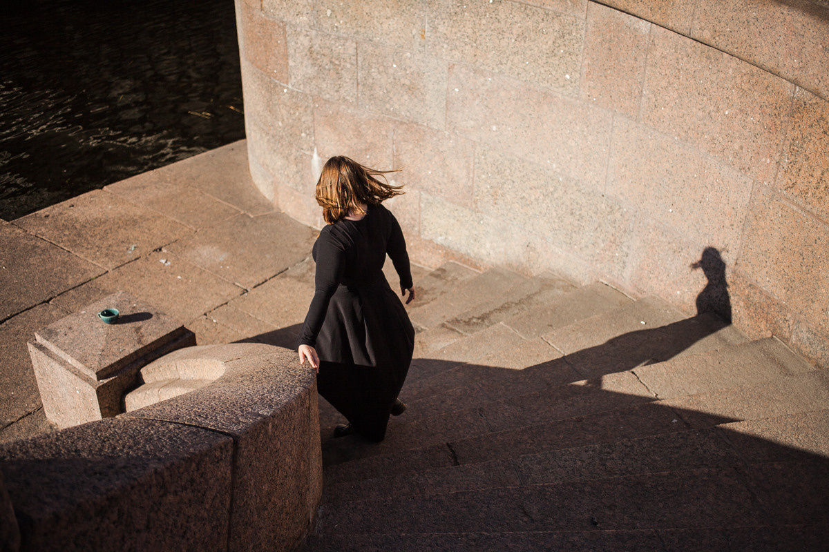 Helen, the guide of the city. Darin the photographer