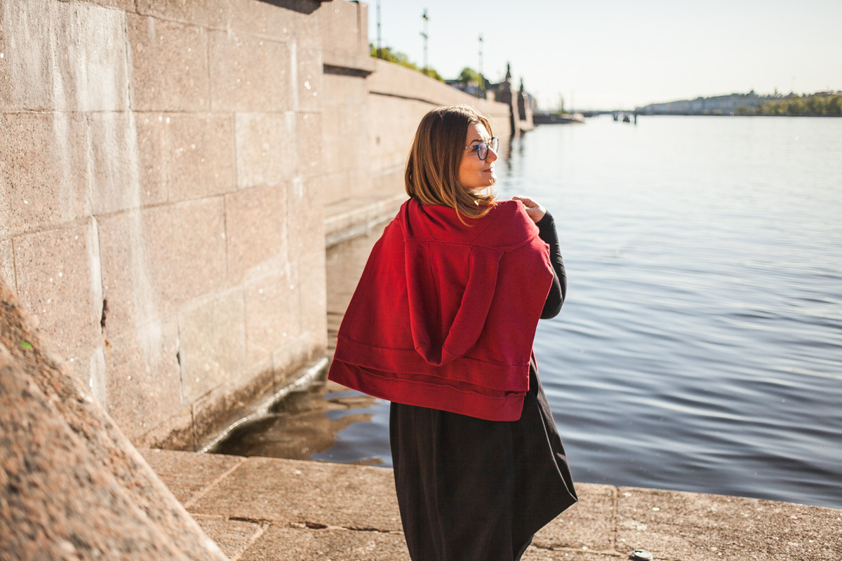 Helen, the guide of the city. Darin the photographer