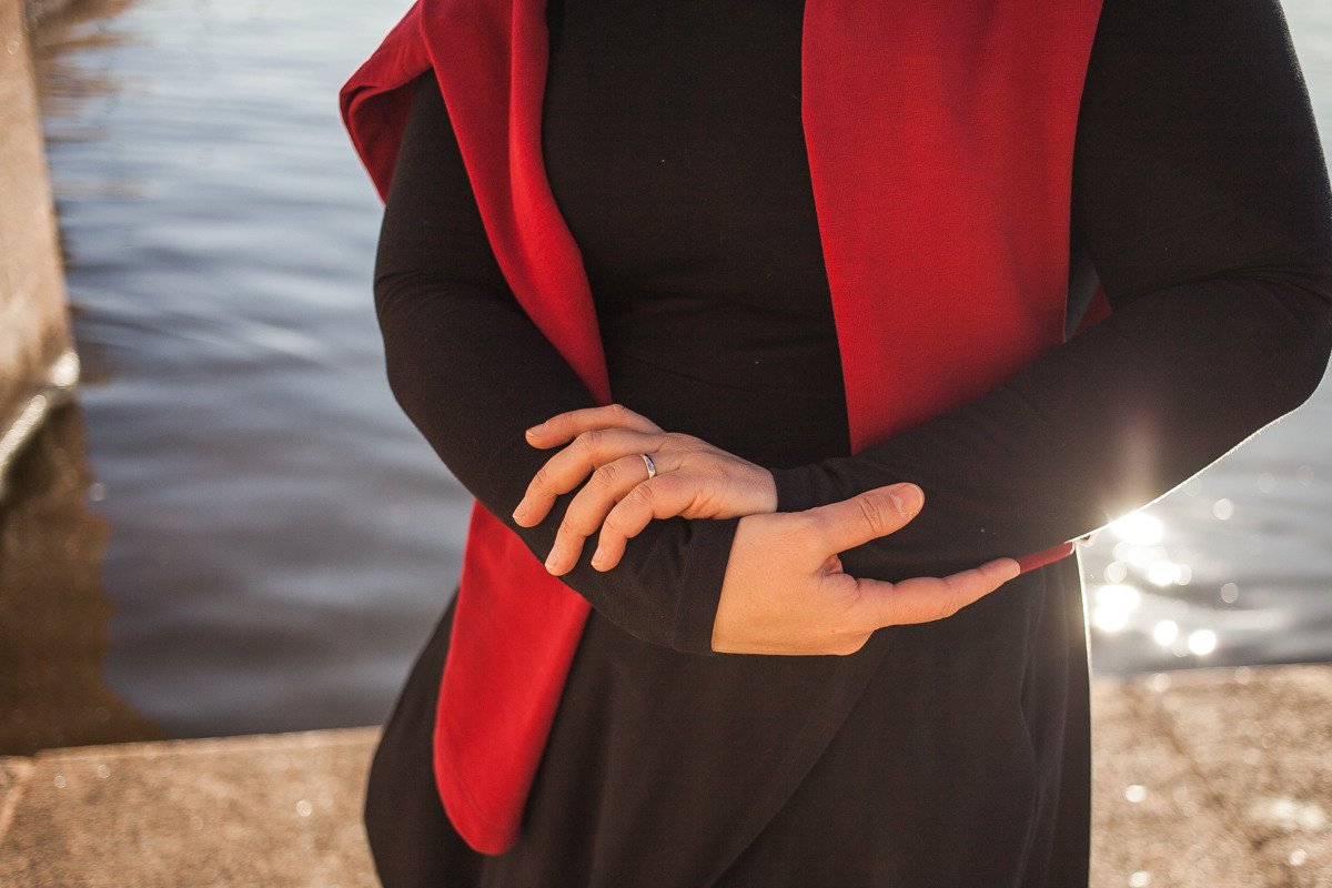 Helen, the guide of the city. Darin the photographer