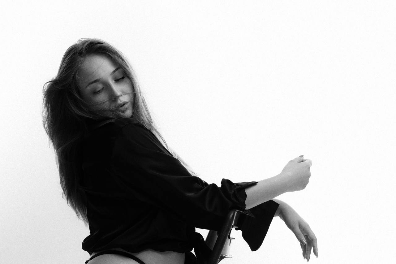 Индивидуальная. Персональный и коммерческий фотограф в Тюмени Полина Лапардина