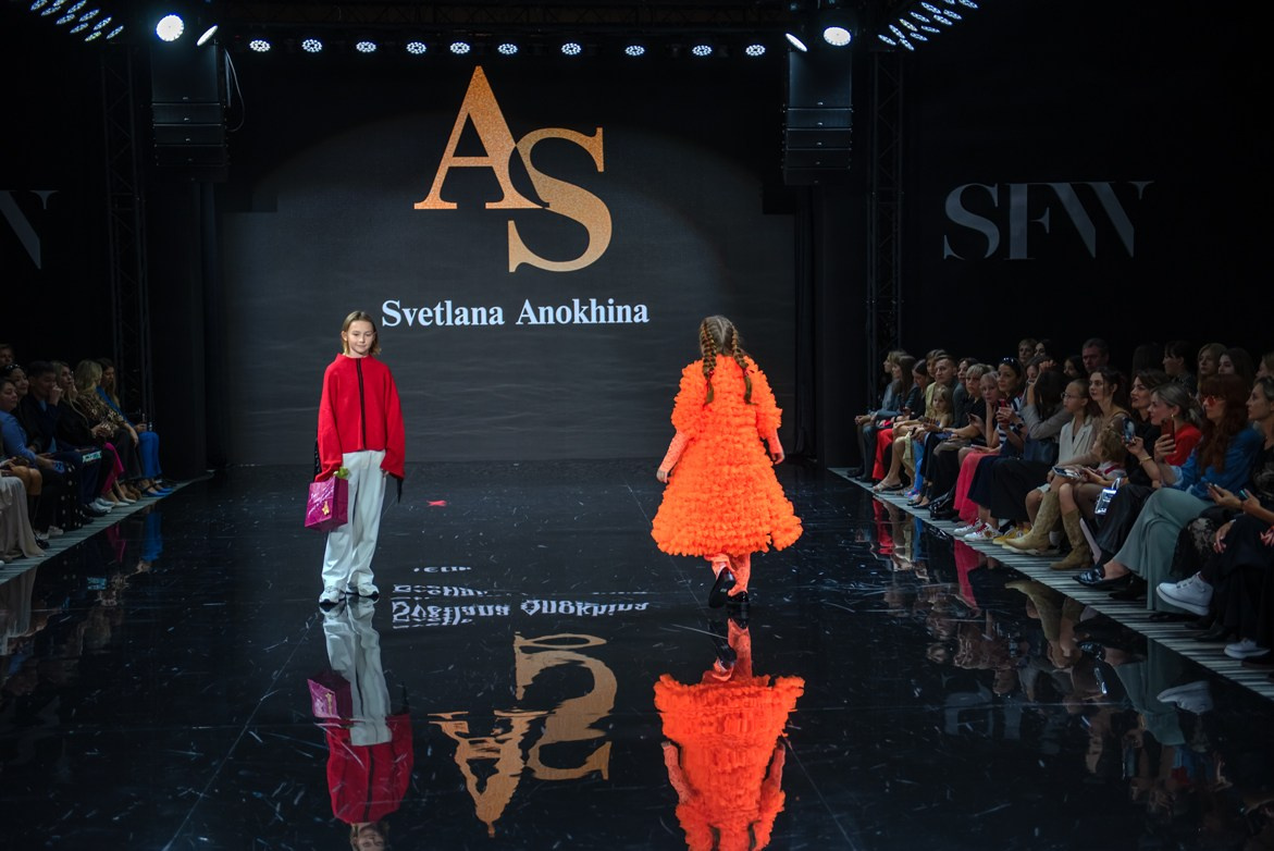 SochiFashionWeek2024 дизайнер Анохина Светлана. Семейный и коммерческий фотограф в Сочи Александр Бодунов