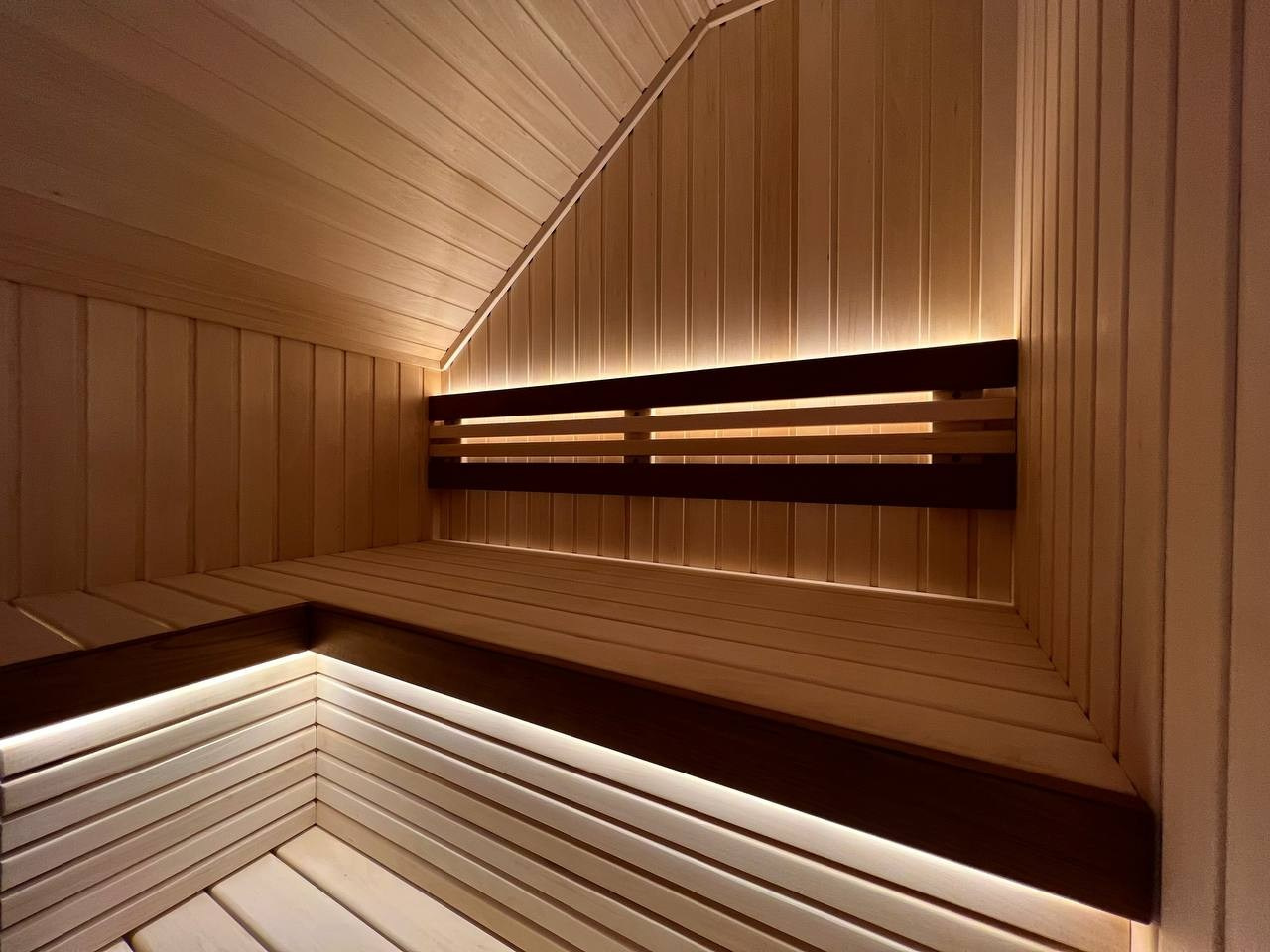 Уютная сауна на мансарде в Дранишниках: липа, термоосина и быстрый прогрев от Harvia Vega. SaunaTopMasters