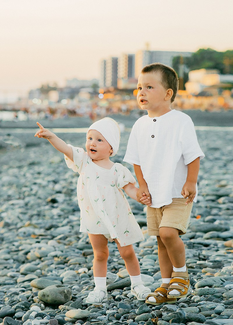 Семейная фотосессия в Сириусе и Адлере. Фотограф в Адлере, Сириусе, Красной Поляне — лавстори, семейные и индивидуальные фотосессии