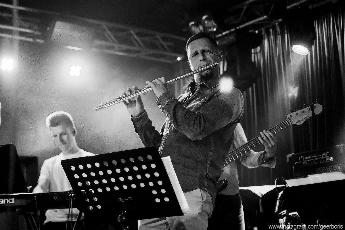 Фотосъемка концерта Артура Газарова & co. Репортажный фотограф Борис Геер