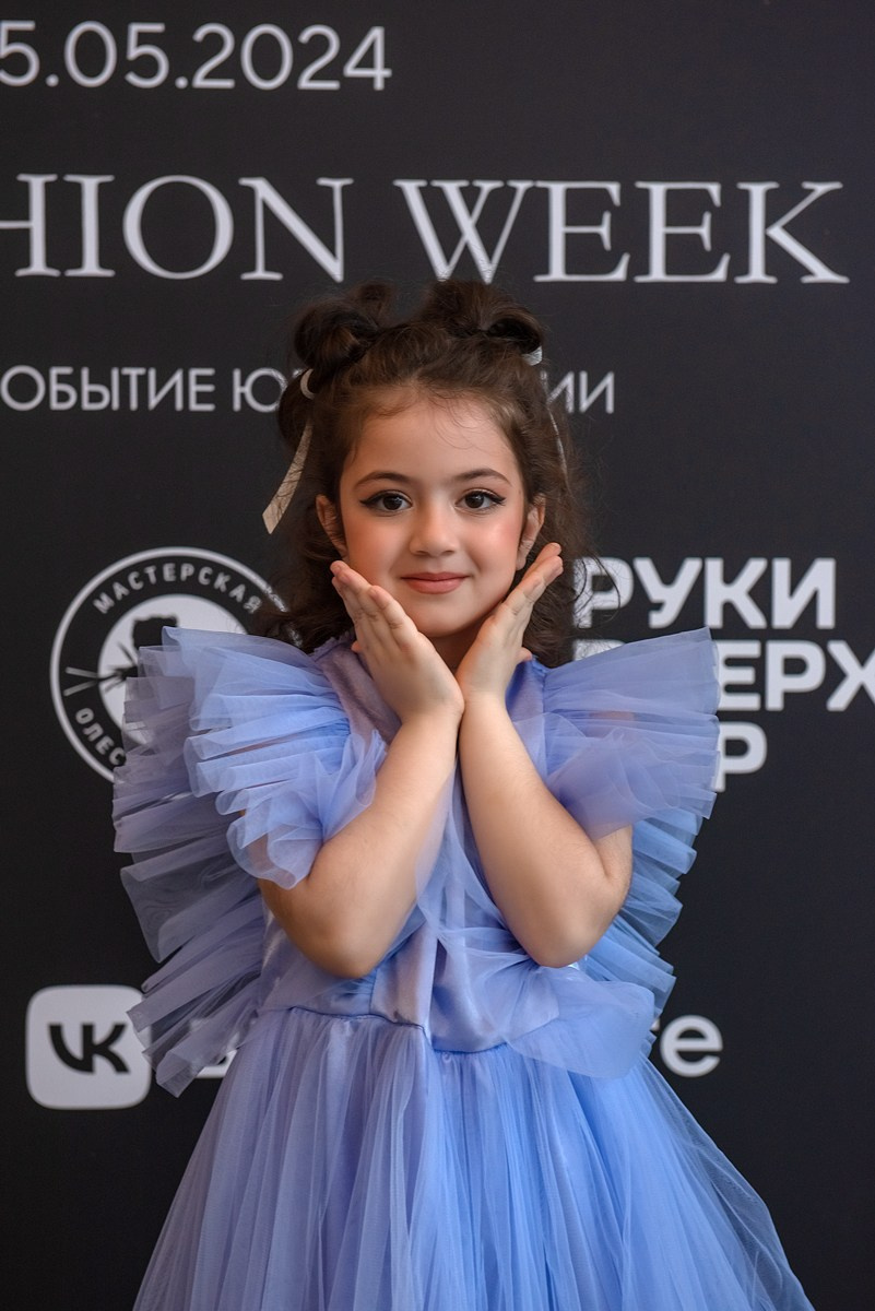 SochiFashionWeek2024 дизайнер Анохина. Семейный и коммерческий фотограф в Сочи Александр Бодунов