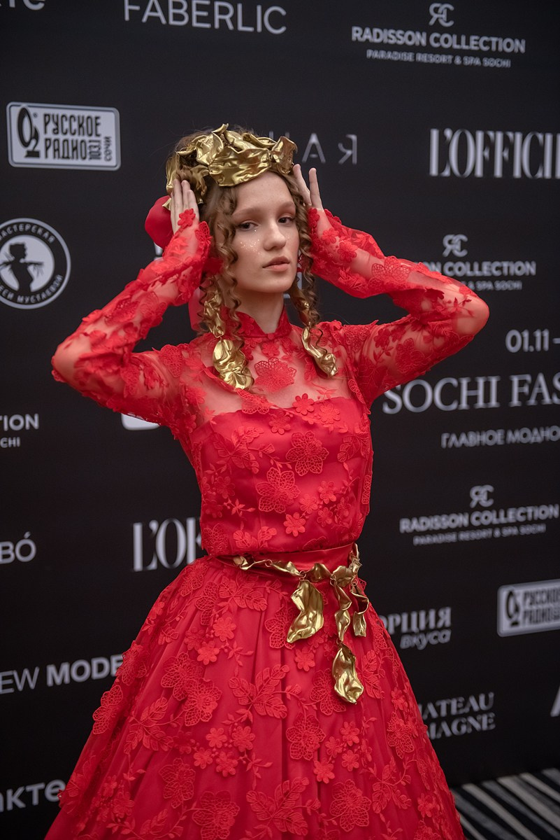 SochiFashionWeek2024 дизайнер Анохина Светлана. Семейный и коммерческий фотограф в Сочи Александр Бодунов