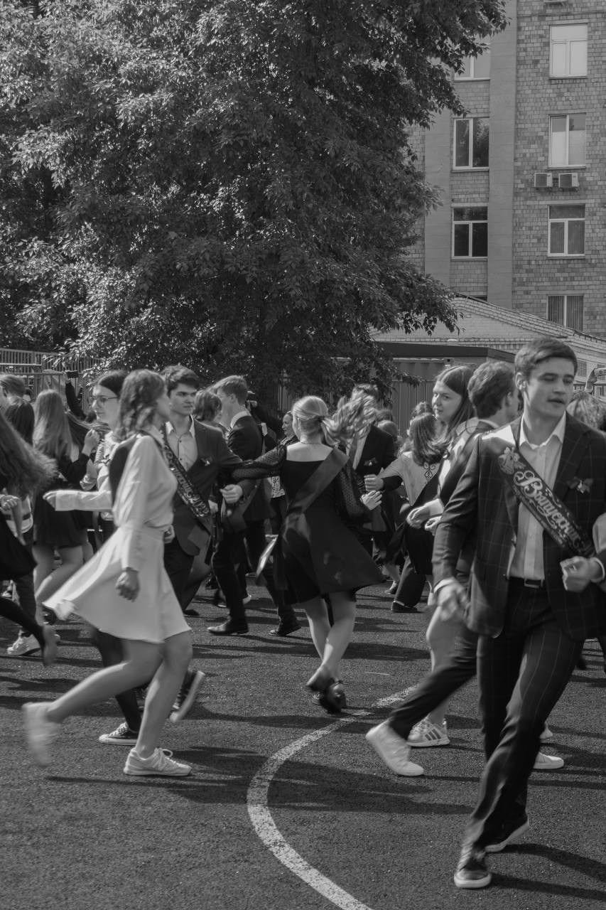 Последний звонок. Фотограф про чувства Варя Сильвестрова, Москва