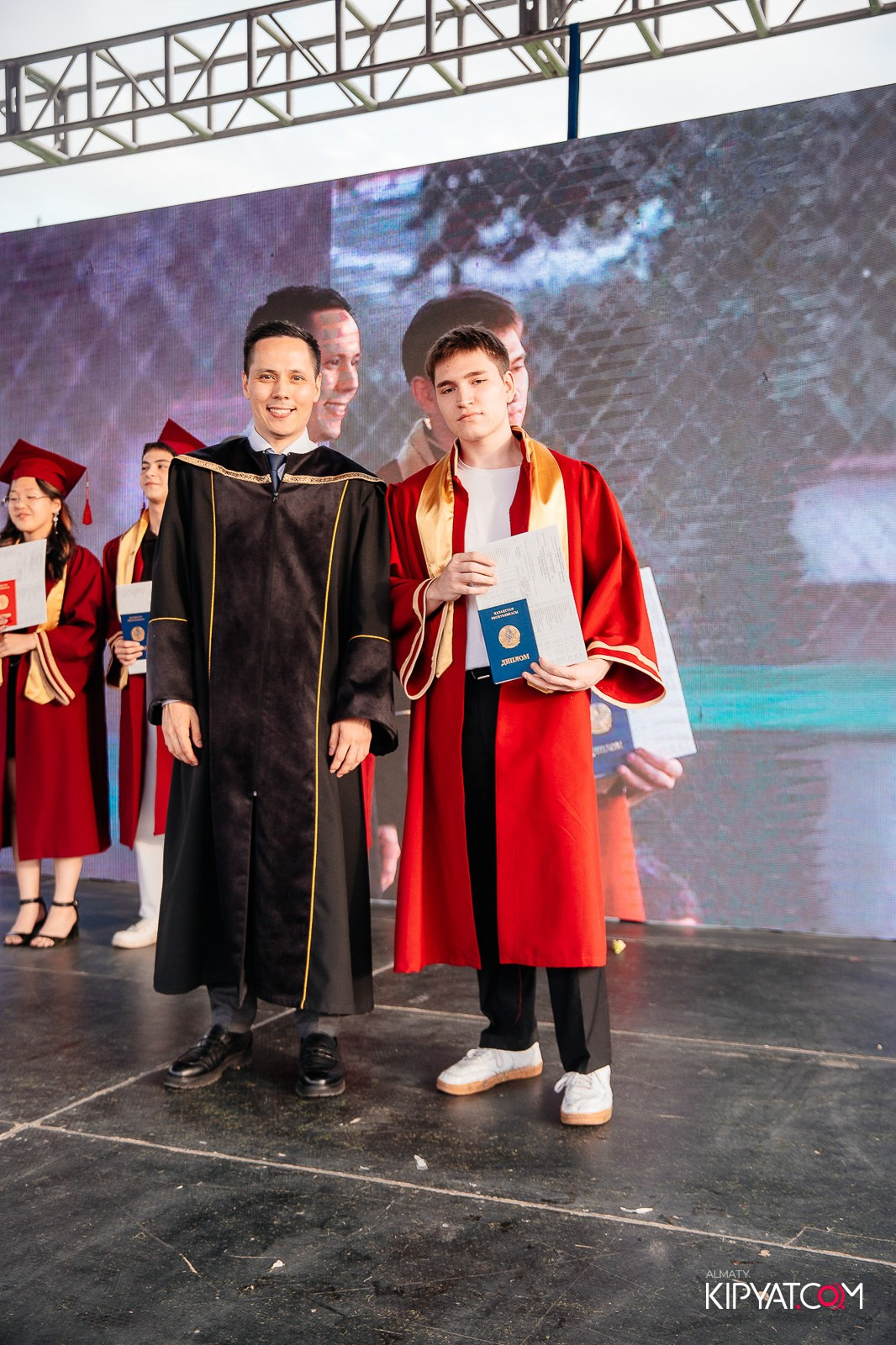 ВРУЧЕНИЕ ДИПЛОМОВ — НАРХОЗ КОЛЛЕДЖ. Part 4. КИПЯТКОМ АЛМАТЫ!