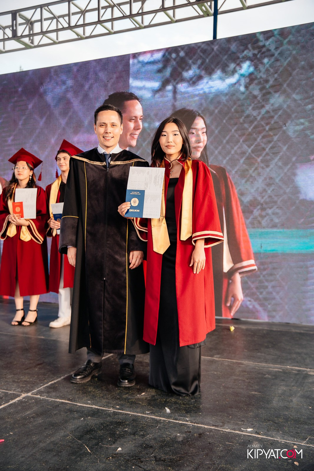 ВРУЧЕНИЕ ДИПЛОМОВ — НАРХОЗ КОЛЛЕДЖ. Part 4. КИПЯТКОМ АЛМАТЫ!