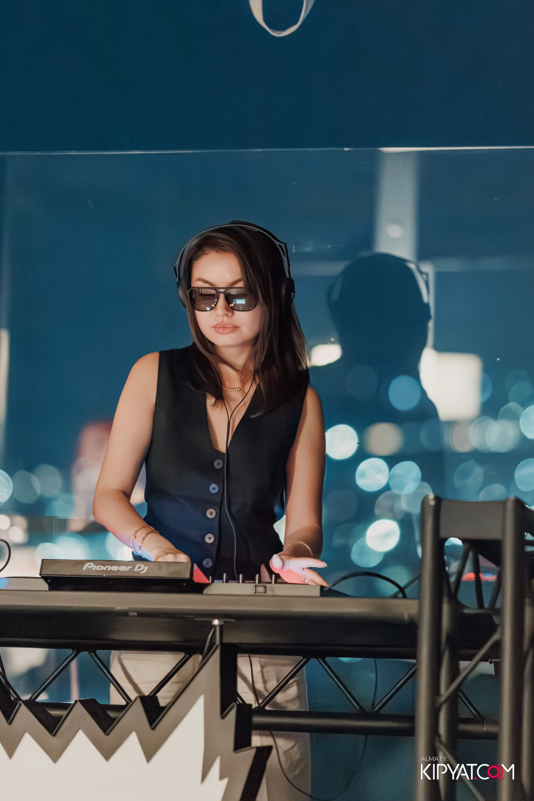 ВЫСТУПЛЕНИЕ DJ SUNQAR DJ BONI В SUNQAR BAR & RESTAURANT. КИПЯТКОМ АЛМАТЫ!