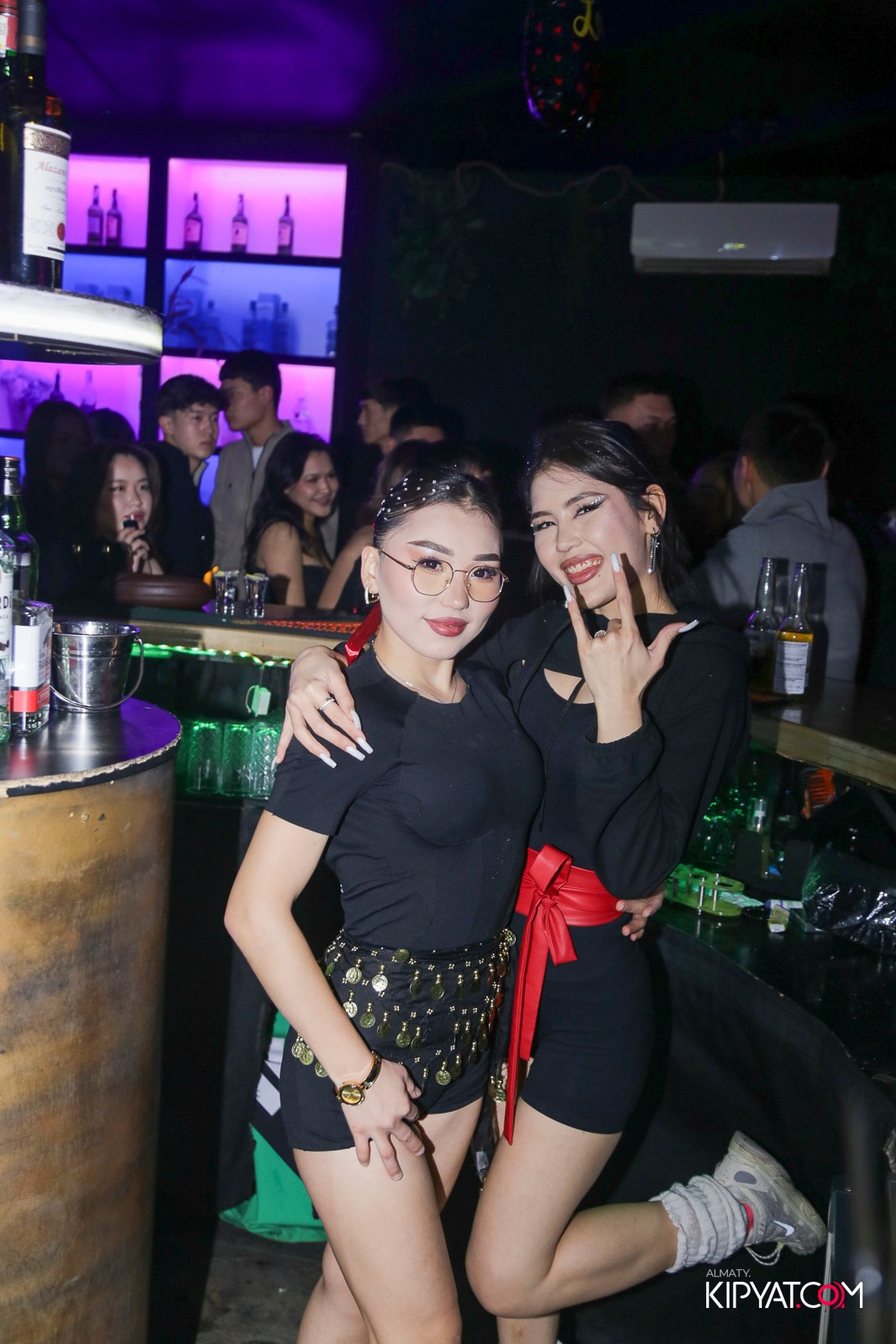 UYAT EMES BAR. КИПЯТКОМ АЛМАТЫ! Фотосъемка мероприятий в Алматы