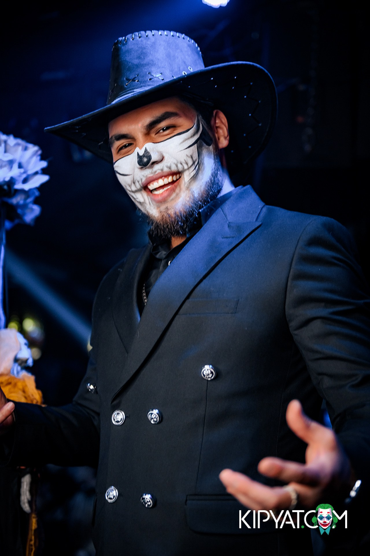 UYAT EMES BAR. КИПЯТКОМ АЛМАТЫ!