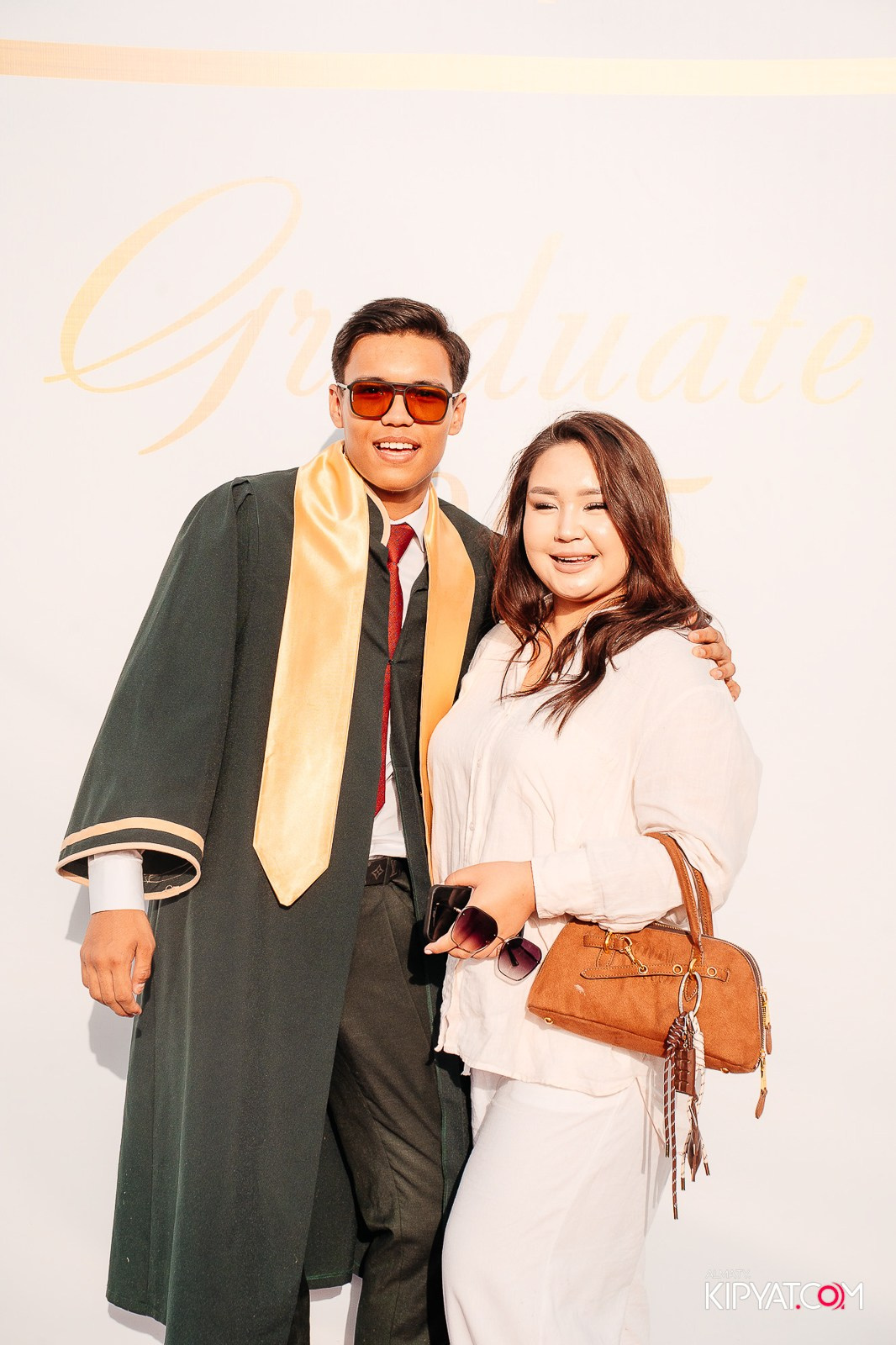 ВРУЧЕНИЕ ДИПЛОМОВ — НАРХОЗ КОЛЛЕДЖ. Part 1. КИПЯТКОМ АЛМАТЫ!