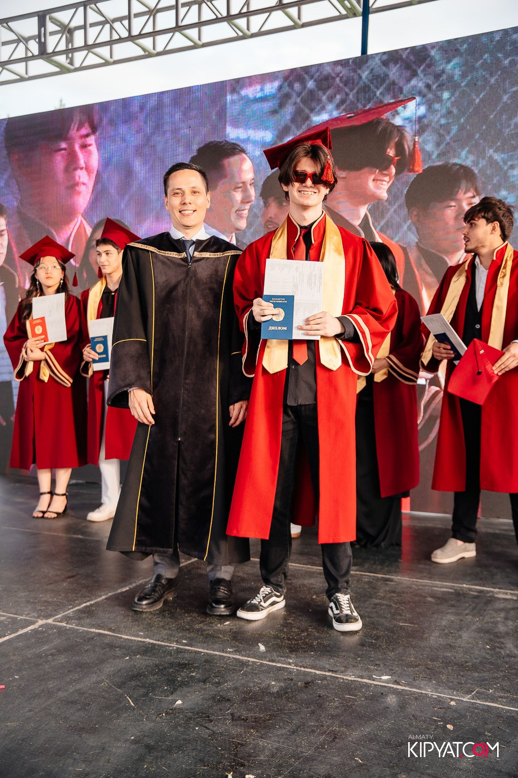 ВРУЧЕНИЕ ДИПЛОМОВ — НАРХОЗ КОЛЛЕДЖ. Part 4. КИПЯТКОМ АЛМАТЫ!