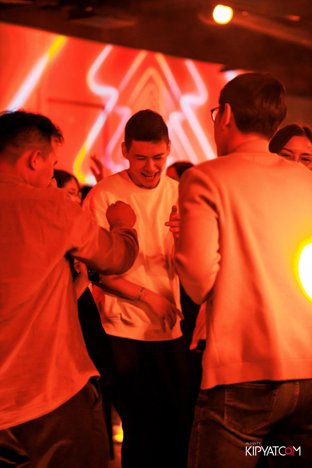 EVENT BAR. КИПЯТКОМ АЛМАТЫ! Фотосъемка мероприятий в Алматы
