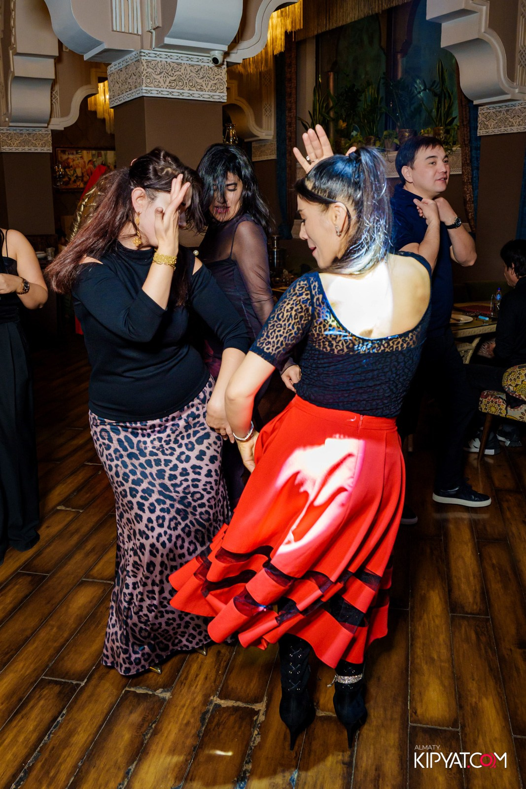 РЕСТОРАН NARSHARAB. КИПЯТКОМ АЛМАТЫ!