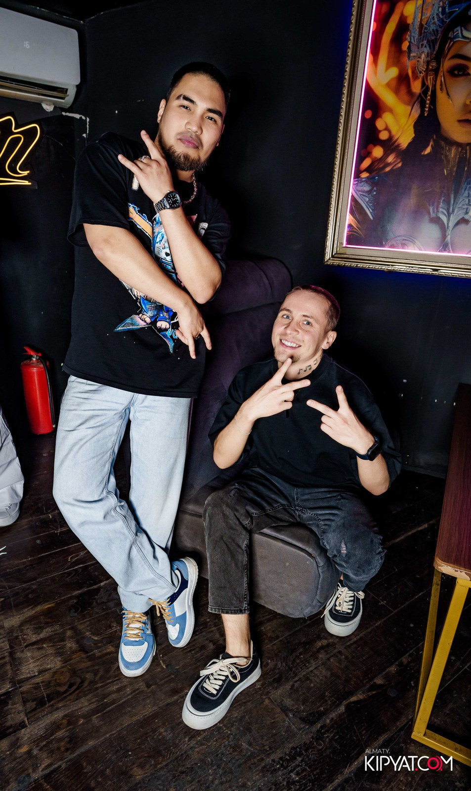 UYAT EMES BAR. КИПЯТКОМ АЛМАТЫ!