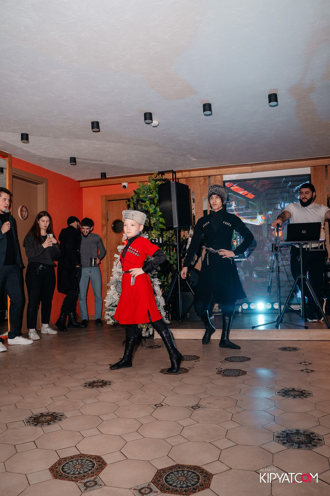 MODI RESTORANCHIK. КИПЯТКОМ АЛМАТЫ!