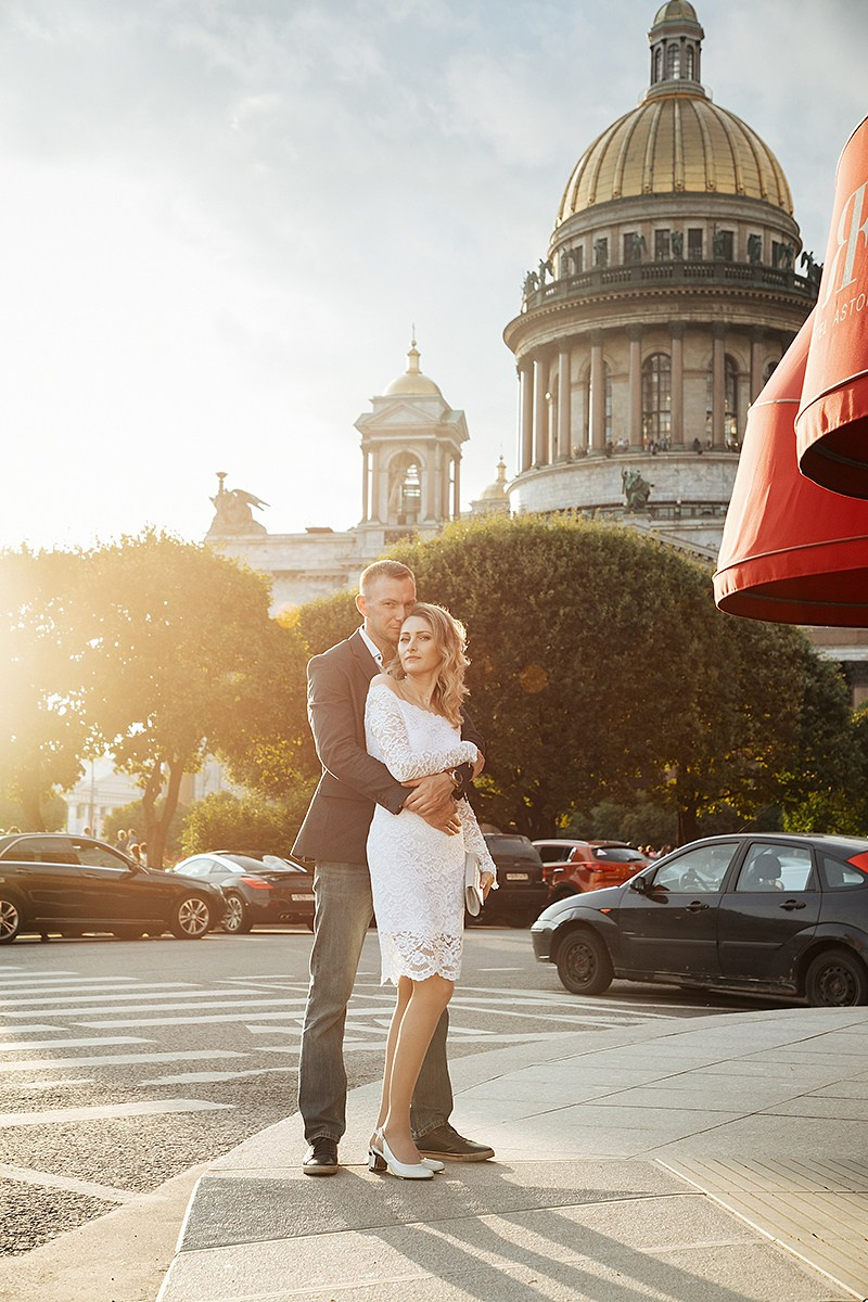 свадебное платье в спб, найти свадебный салон, букет для невесты, хороший ведущий на свадьбу, костюм для жениха, платье для невесты,  подшить свадебное платье, ателье свадебное, фотограф на свадьбу, выпуск, праздник, венчание