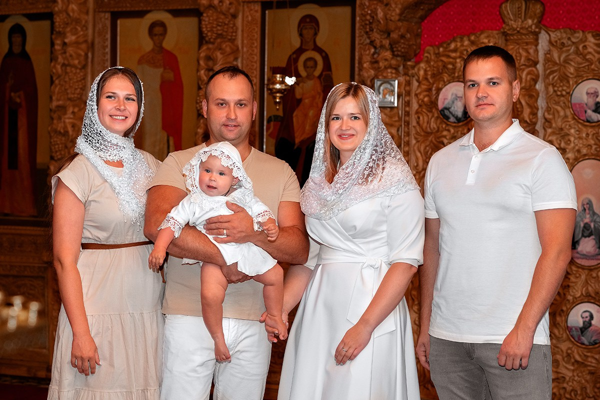 Крещение Софии в хр.Георгия Победоносца в Смиловичах. Семейный фотограф на выписку из роддома и крещение Минск Настя Гришук