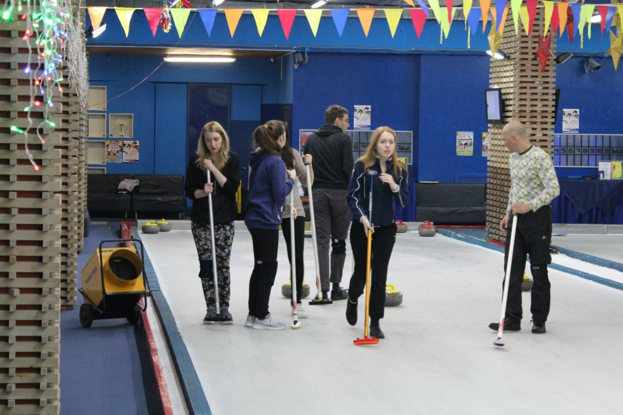 Кёрлинг | 10.04.2016. Галерея Фантим