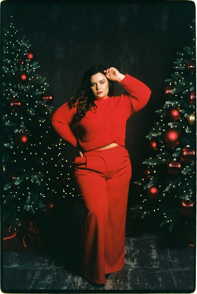 Плюс сайз в красном