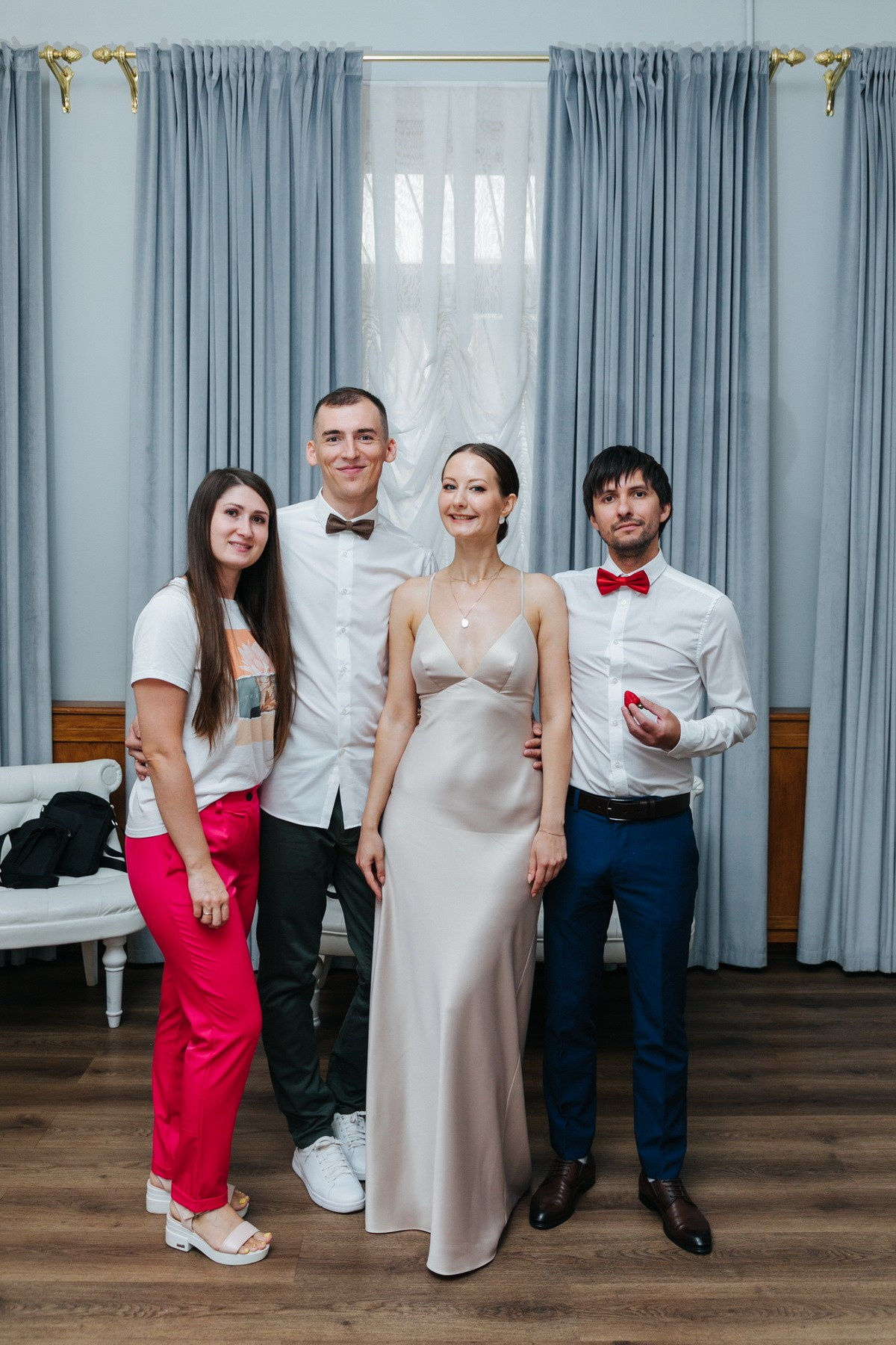 Свадебная фотопрогулка. Регистрация, прогулка, фуршет. Фотограф крещение венчание в Петербурге! Помогает подобрать храм и посоветовал душевного батюшку в СПб