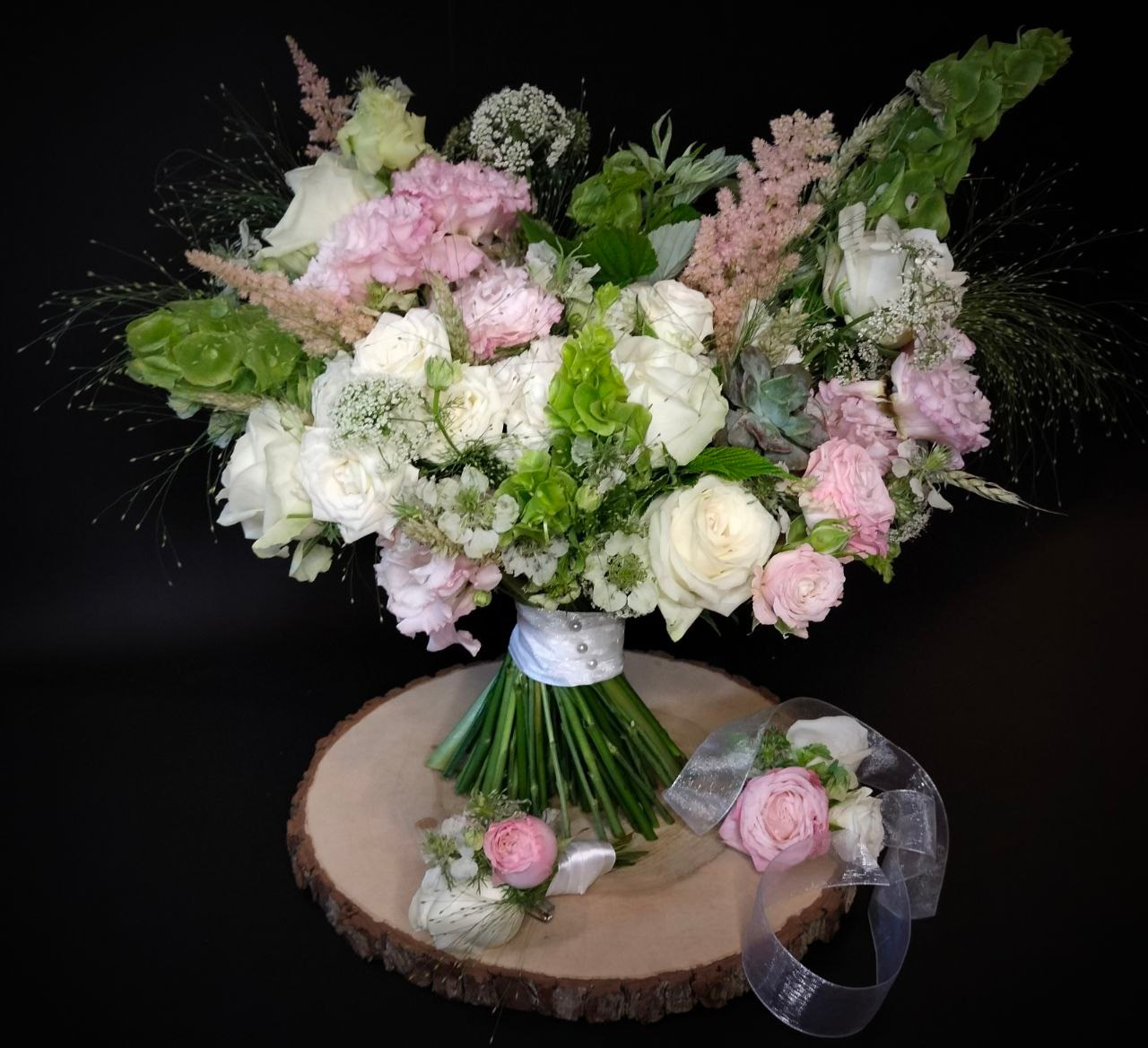 Свадебные букеты и аксессуары. Мария Сурмина-Ким. Флорист