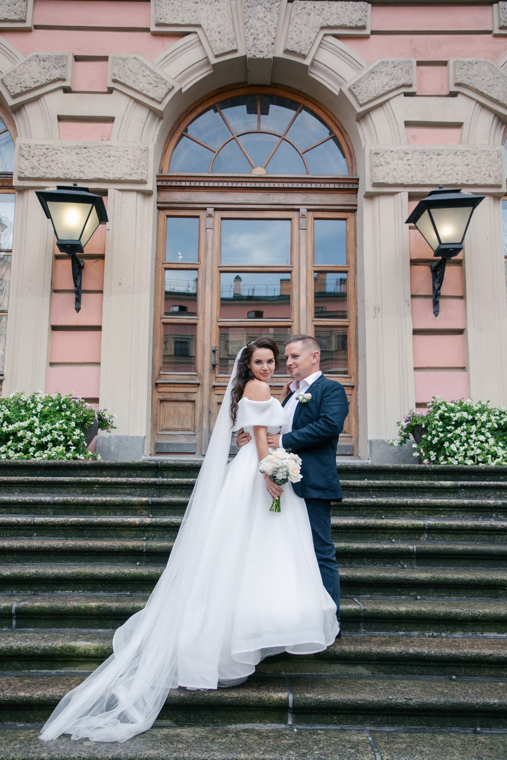 свадьба в спб заказать фотографа, где лучше провести свадьба в спб, свадебный банкетный зал какой выбрать, костюм на свадьбу жених, платье для невесты