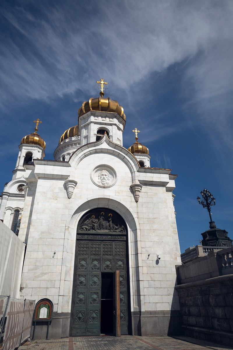 Венчание в главном Храме. Свадебный и репортажный фотограф в Москве и Московской области