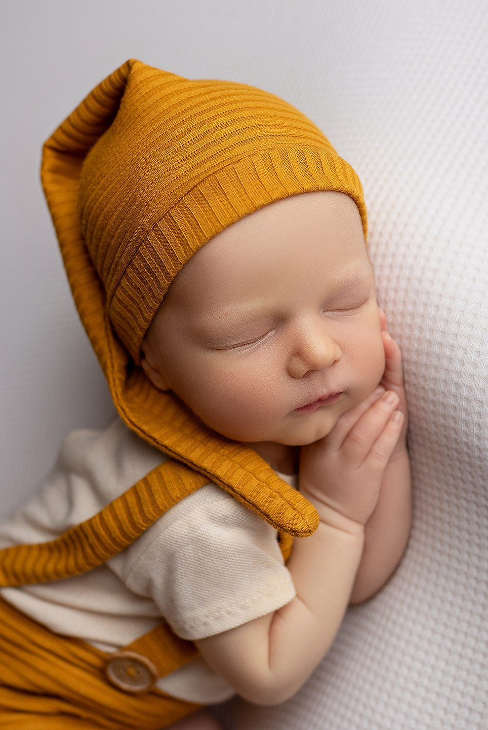 Newborn съемка Михаила. Фотограф новорождённых и малышей до года в Москве и Московской области