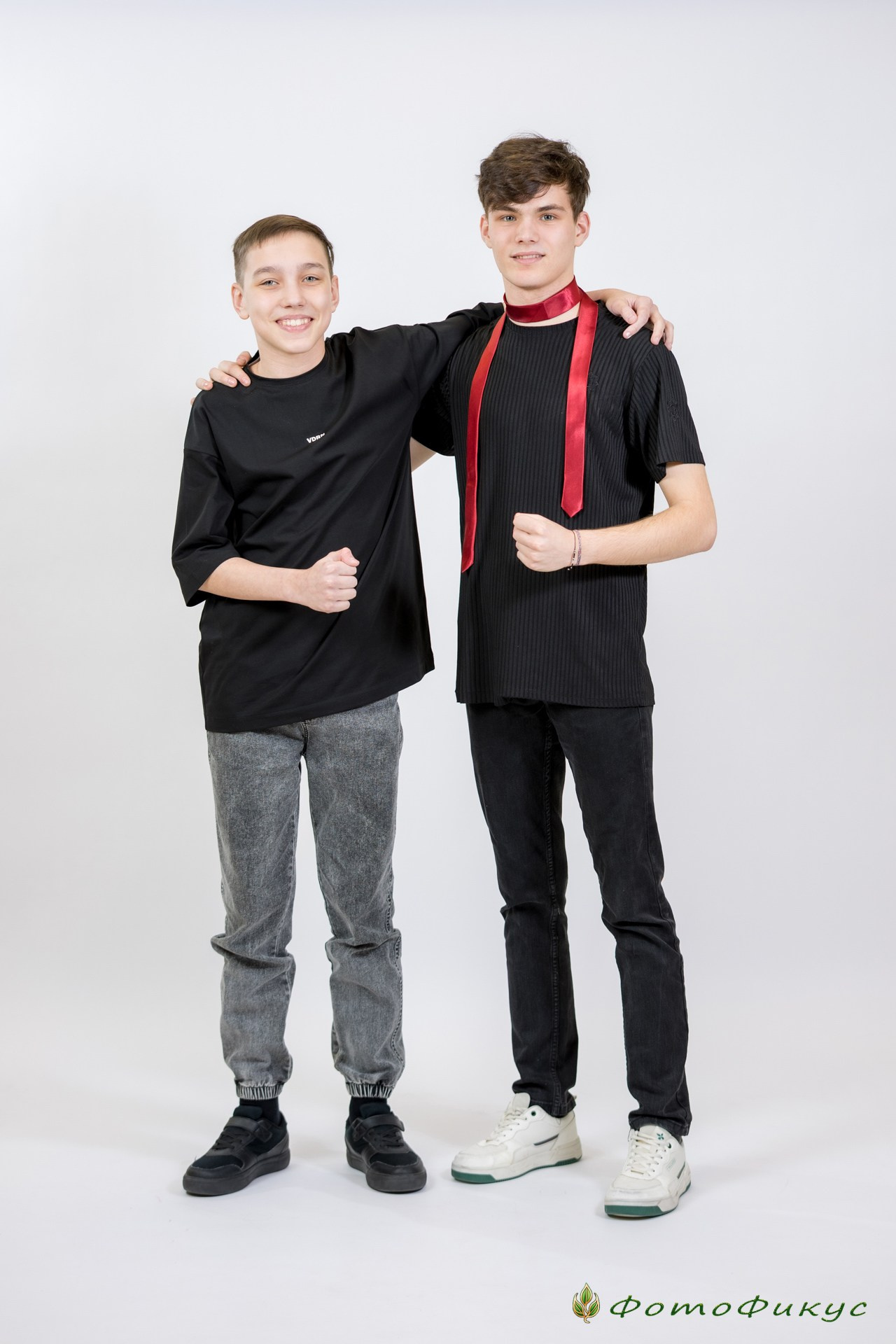 Старшеклассники. Студия. Фотографы Евгений и Екатерина. Фотофикус. Тюмень