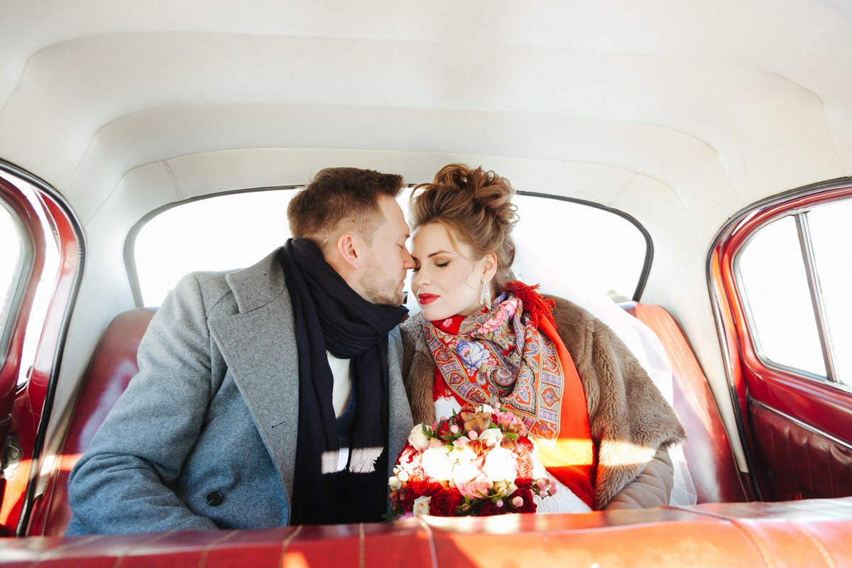 Зимняя свадебная фотосъемка в Санкт-Петербурге. Фотограф крещение венчание в Петербурге! Помогает подобрать храм и посоветовал душевного батюшку в СПб