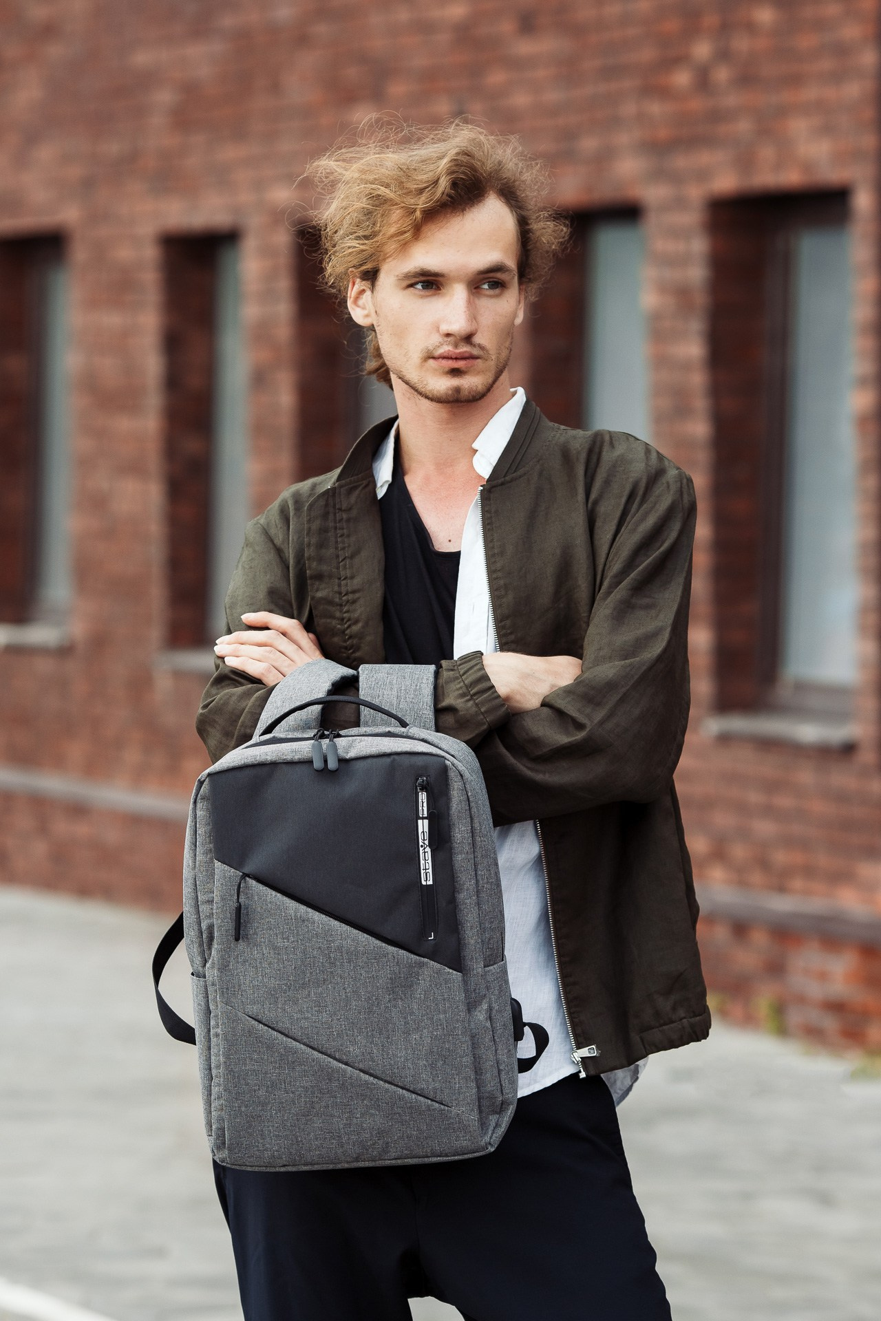 WB OZON Рюкзаки. Фотосъёмка для бизнеса — предметное фото, репортаж с мероприятий, портреты людей, съёмка интерьера и экстерьера