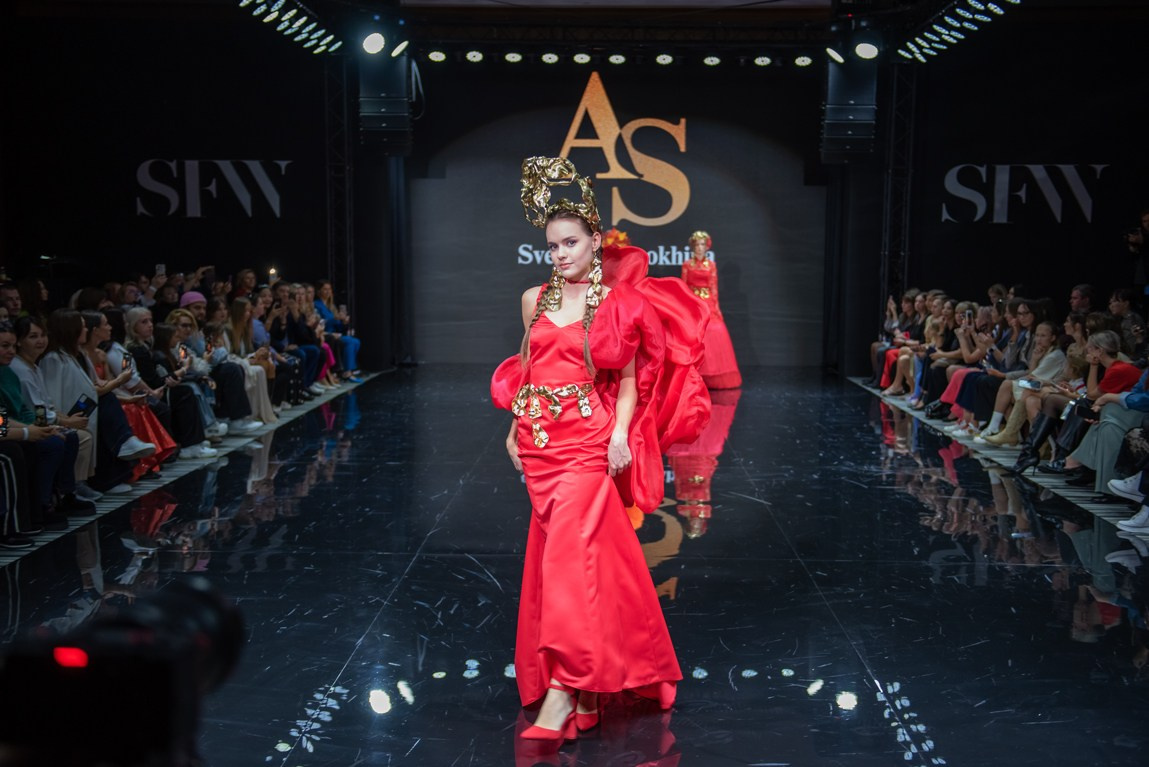 SochiFashionWeek2024 дизайнер Анохина Светлана. Семейный и коммерческий фотограф в Сочи Александр Бодунов
