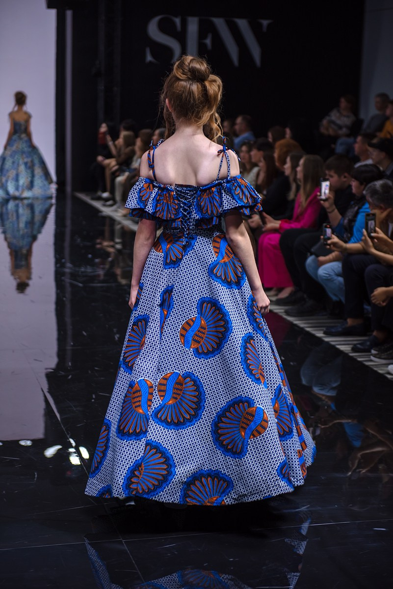 SochiFashionWeek2024 дизайнер Юлия Крылова. Семейный и коммерческий фотограф в Сочи Александр Бодунов