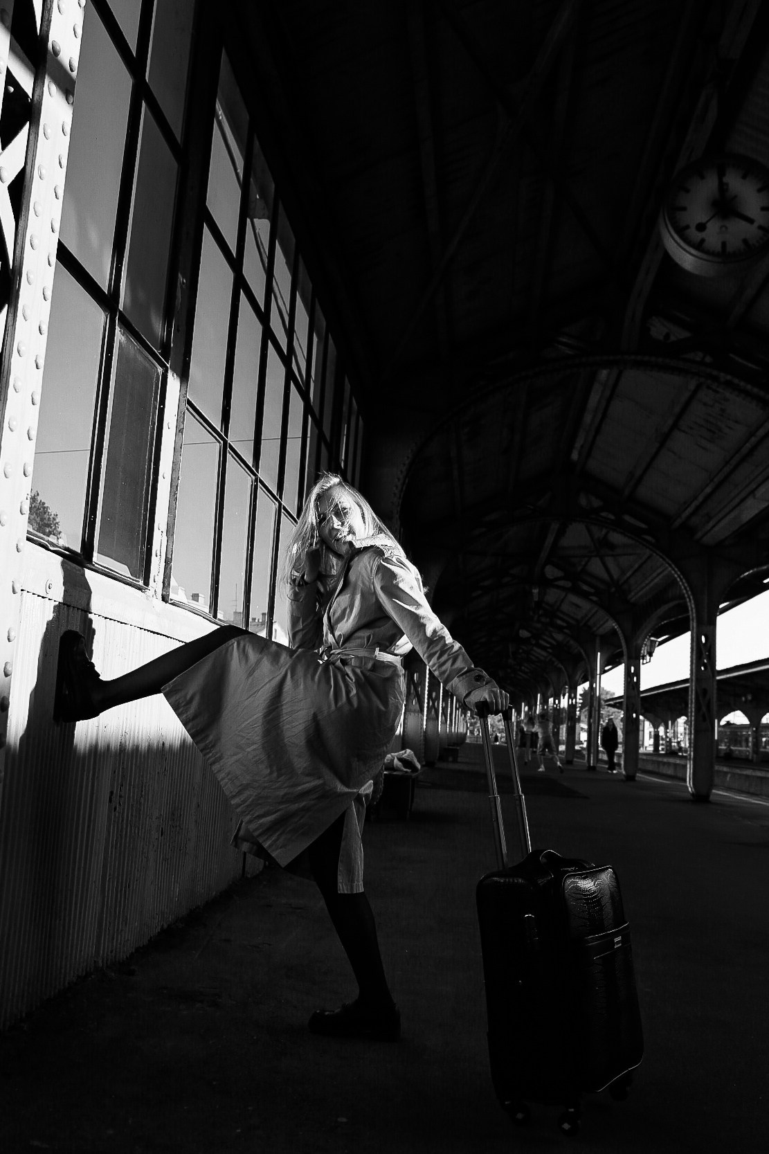 Уличная фотосессия Витебский вокзал Санкт-Петербург. Фотограф Санкт-Петербург и Владивосток