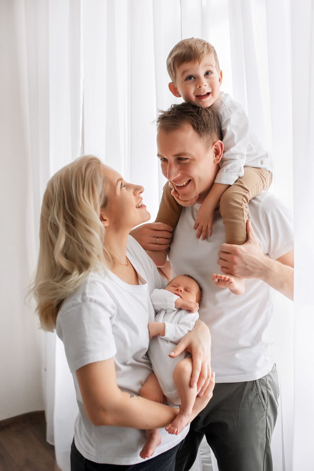 Даша Life студия. Фотограф новорожденных Оксана Полевская