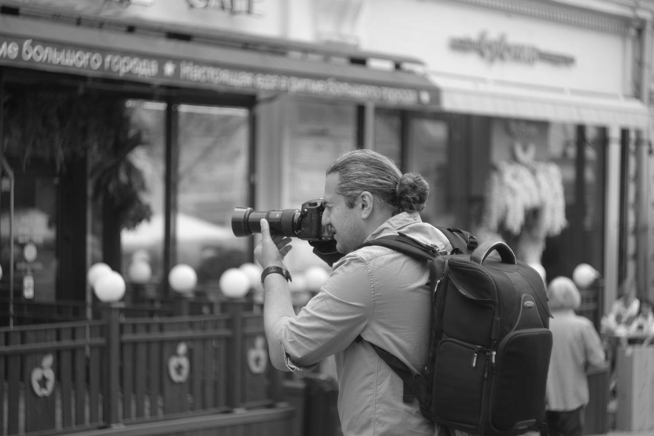 24.08.2024 // Фотопрогулка с Гагиком Егиазаряном. Фотовыставки serebro.gallery, в которых автором можешь стать ты! | Москва